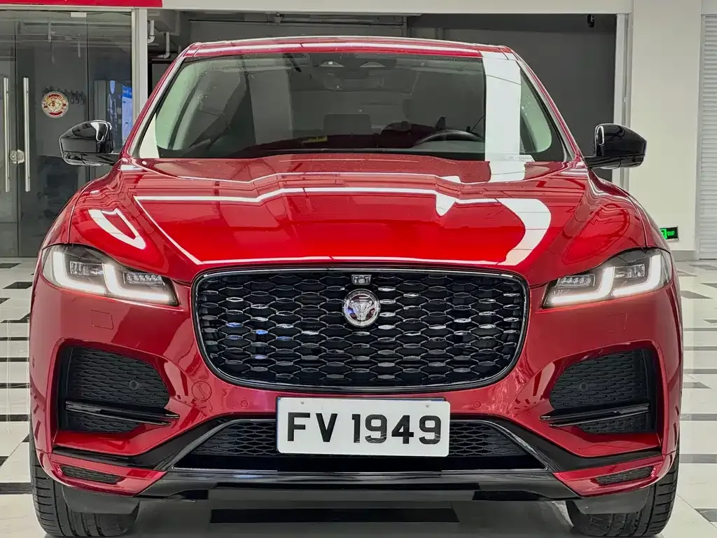 Jaguar F-PACE