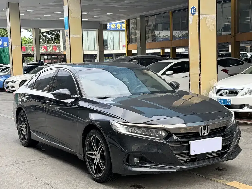 Honda Accord — фото 4