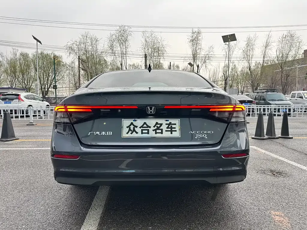 Honda Accord — фото 5