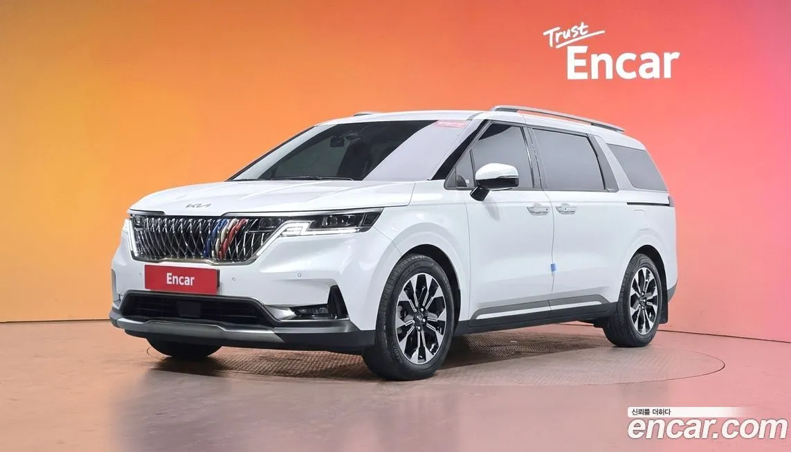 Kia Carnival — фото 1