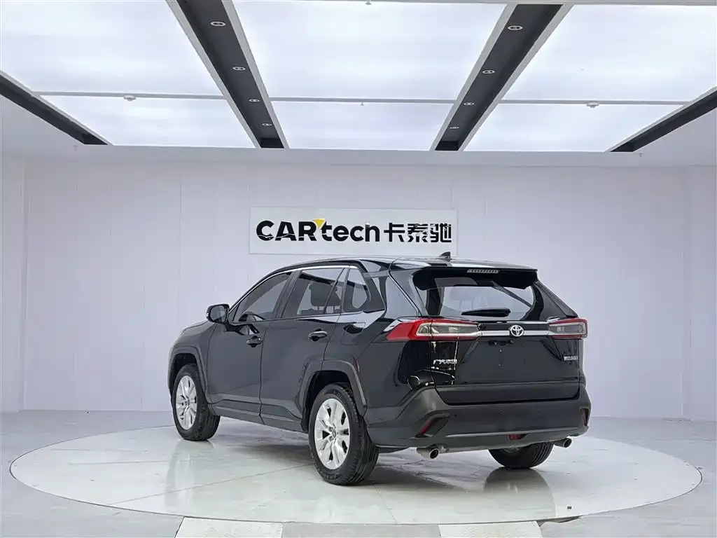 Toyota Wildlander — фото 7