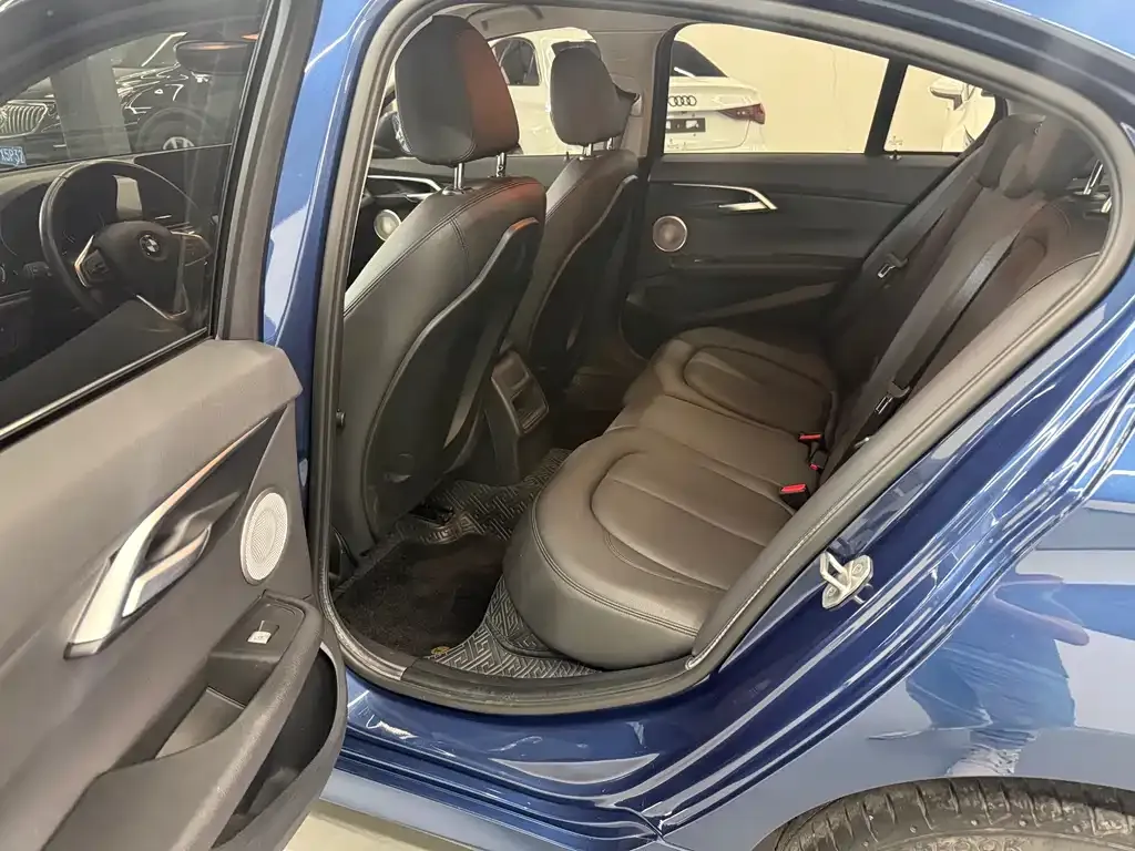 BMW 1 Series — фото 10