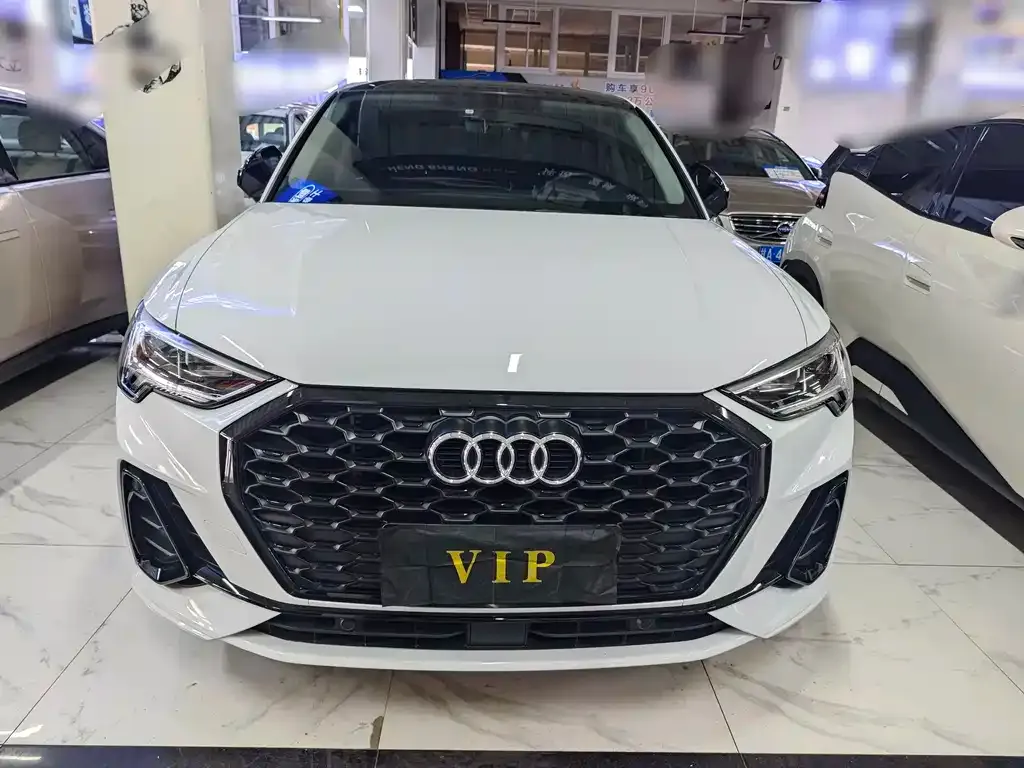 Audi Q3 Sportback 2023 из CN, фото 9