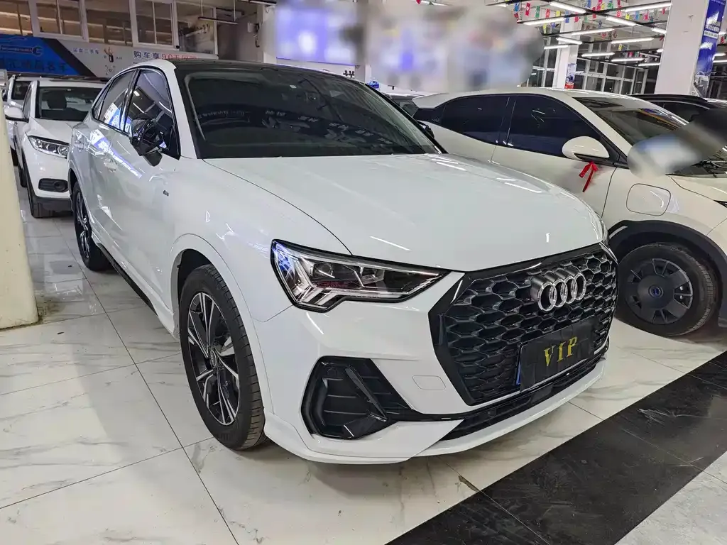 Audi Q3 Sportback 2023 из CN, фото 4