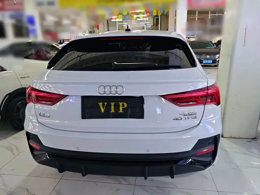 Audi Q3 Sportback 2023 из CN, фото 5