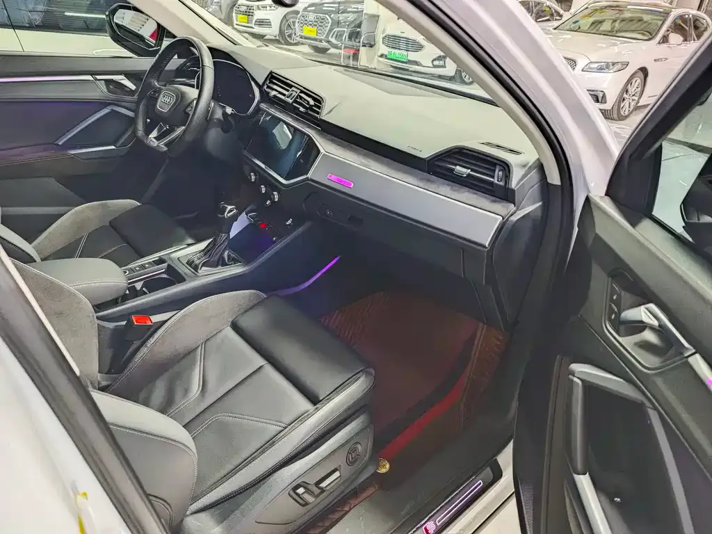 Audi Q3 Sportback 2023 из CN, фото 8