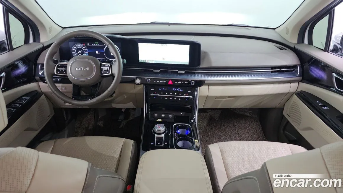 Kia Carnival — фото 10
