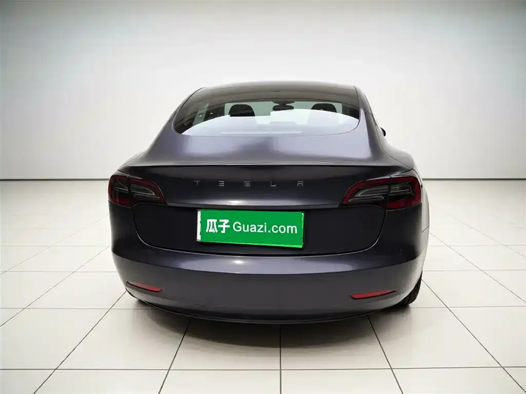 Tesla Model 3 — фото 5