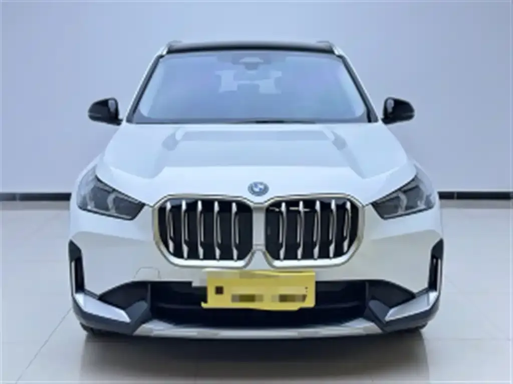 BMW iX1 2024 из CN, фото 2