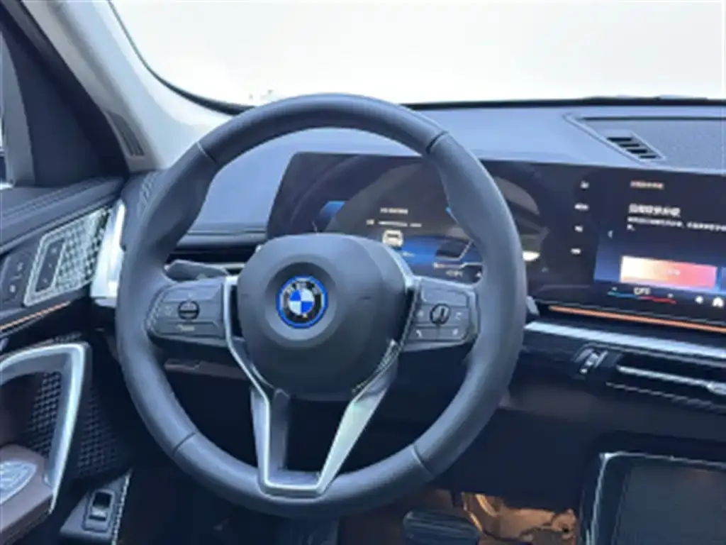 BMW iX1 2024 из CN, фото 6