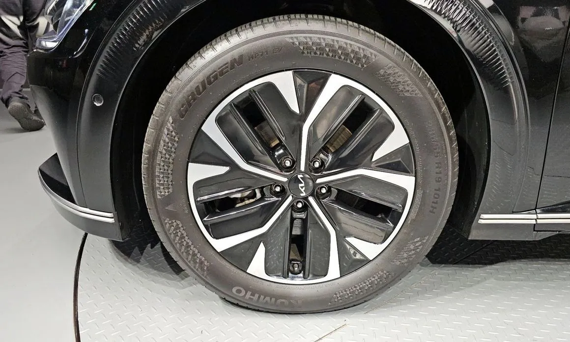 Kia EV6 — фото 3