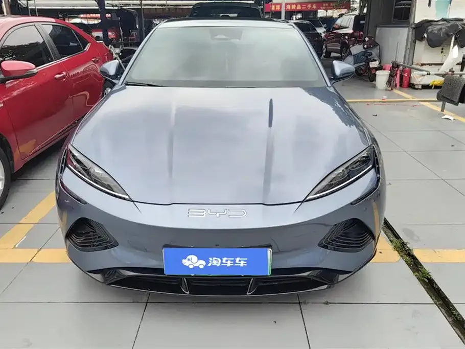 BYD Seal — фото 8