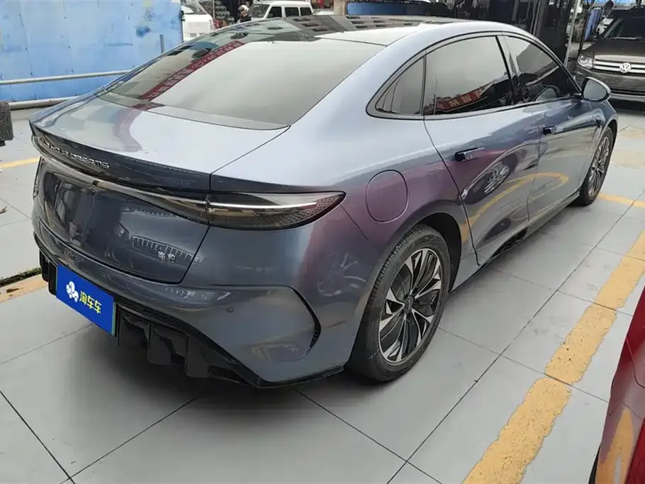 BYD Seal — фото 9