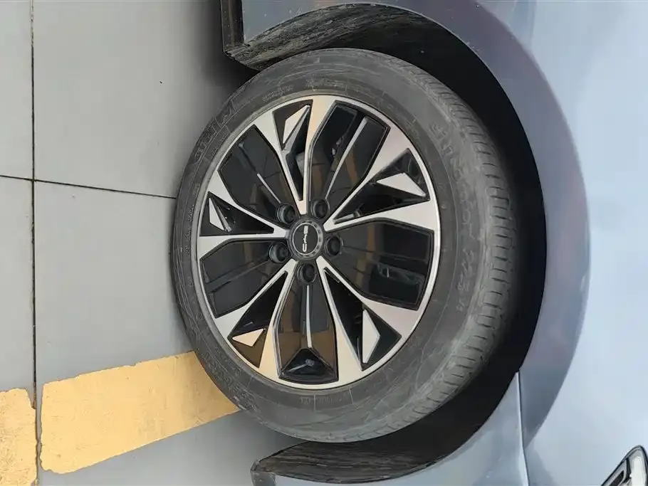 BYD Seal — фото 2