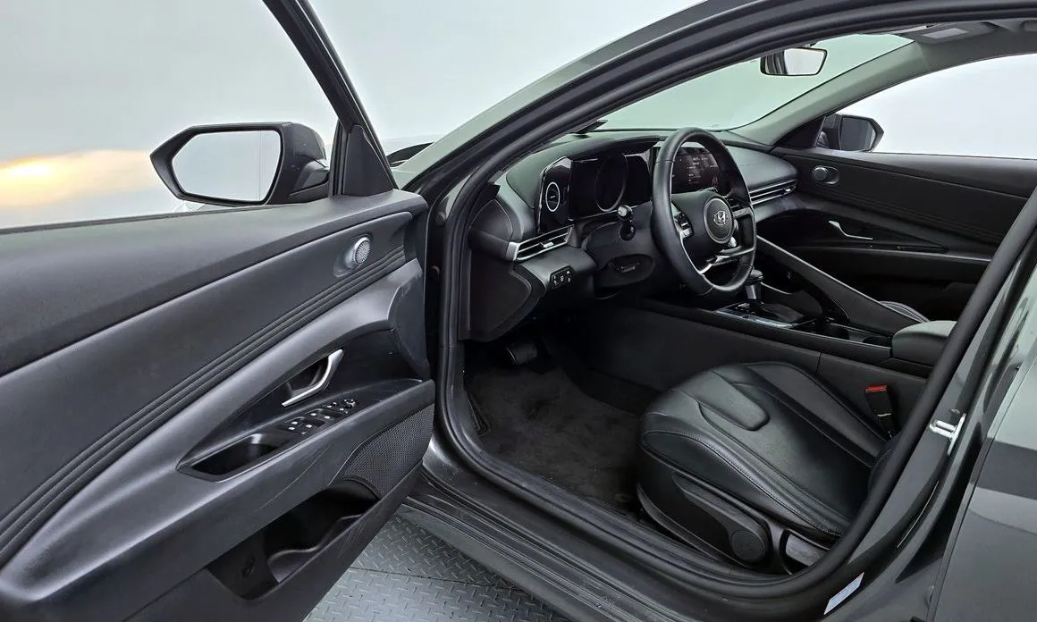 Hyundai AVANTE 2021 из KR, фото 4