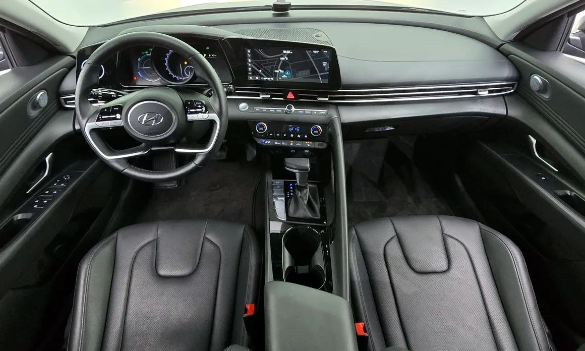 Hyundai AVANTE 2021 из KR, фото 3