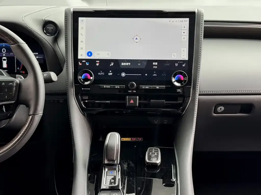 Toyota Alphard — фото 6