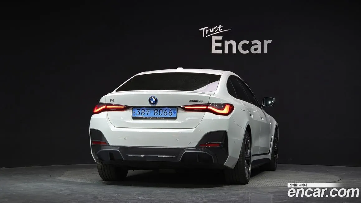 BMW i4 — фото 2