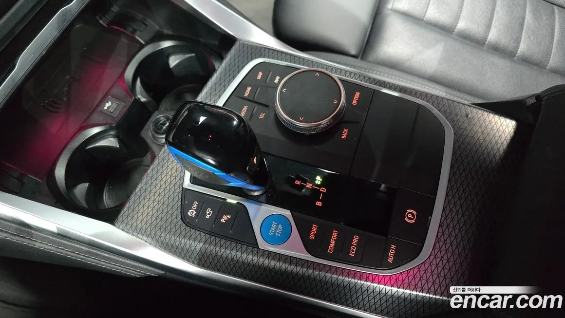 BMW i4 — фото 10