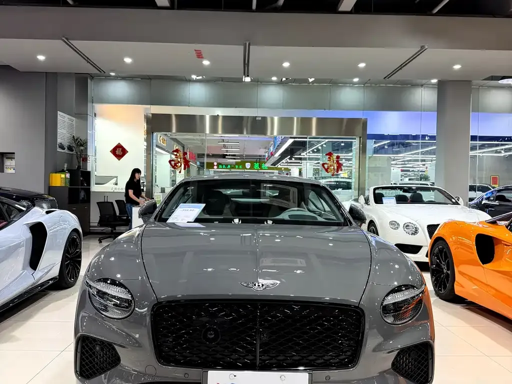 Bentley Continental PHEV 2026 из CN, фото 7