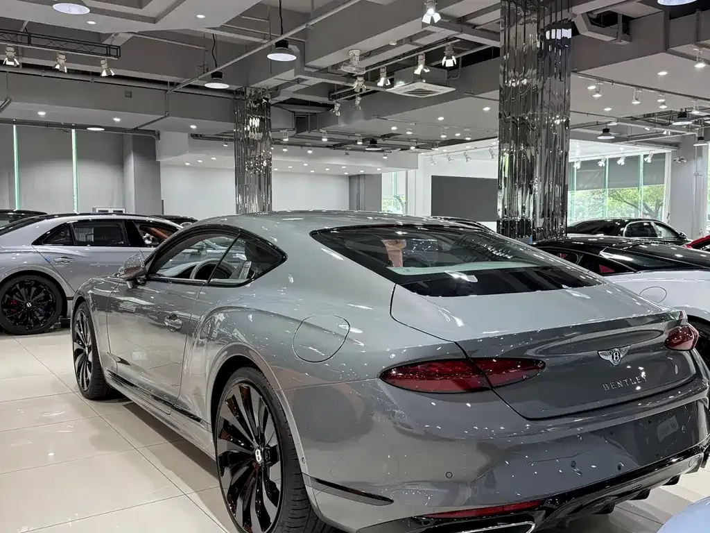 Bentley Continental PHEV 2026 из CN, фото 9