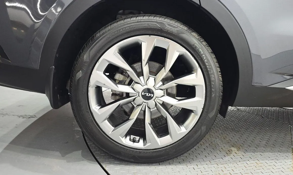 Kia Sorento — фото 3
