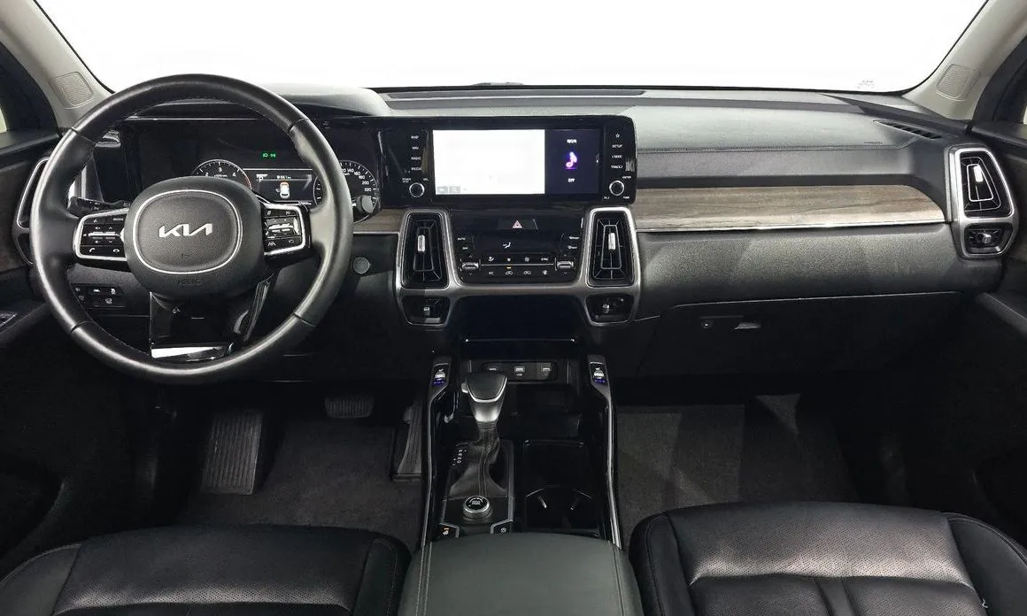Kia Sorento — фото 7