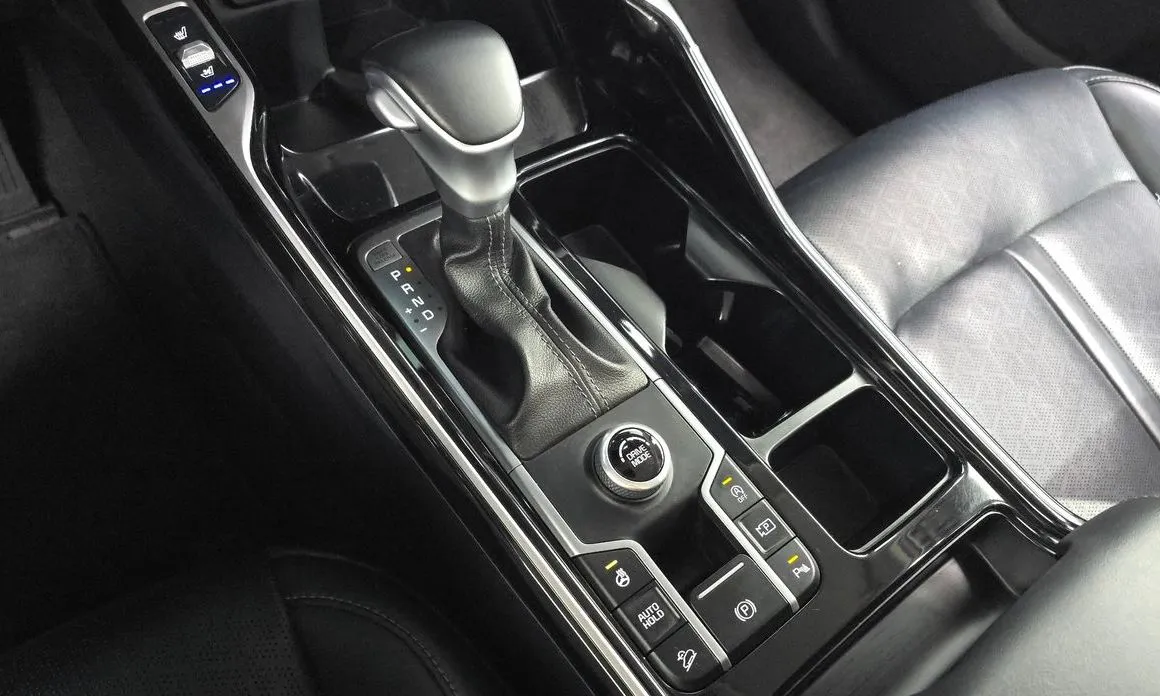 Kia Sorento — фото 10