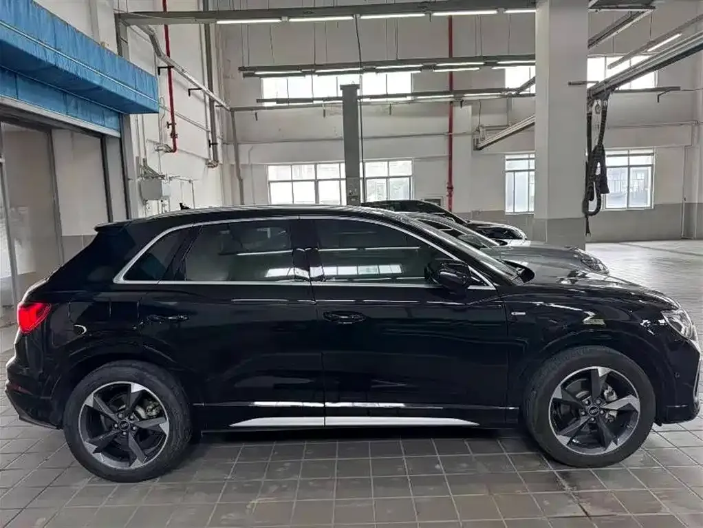 Audi Q3 — фото 6