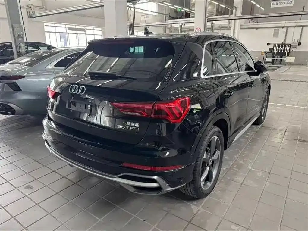 Audi Q3 — фото 7
