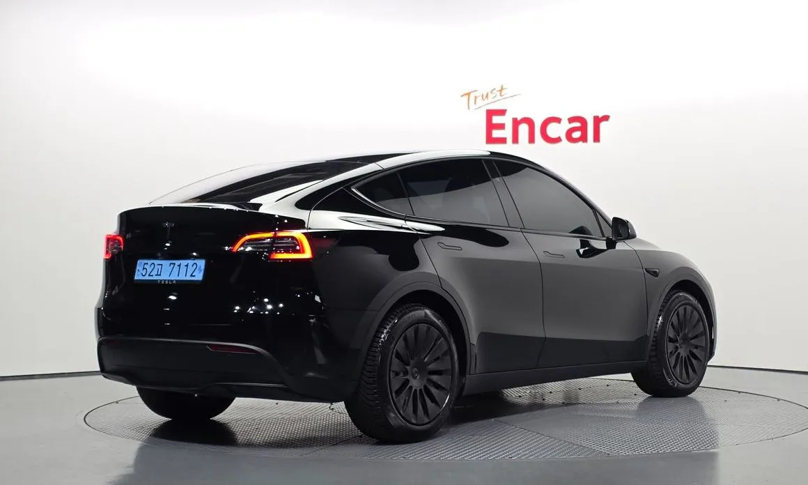 Tesla Model Y — фото 5
