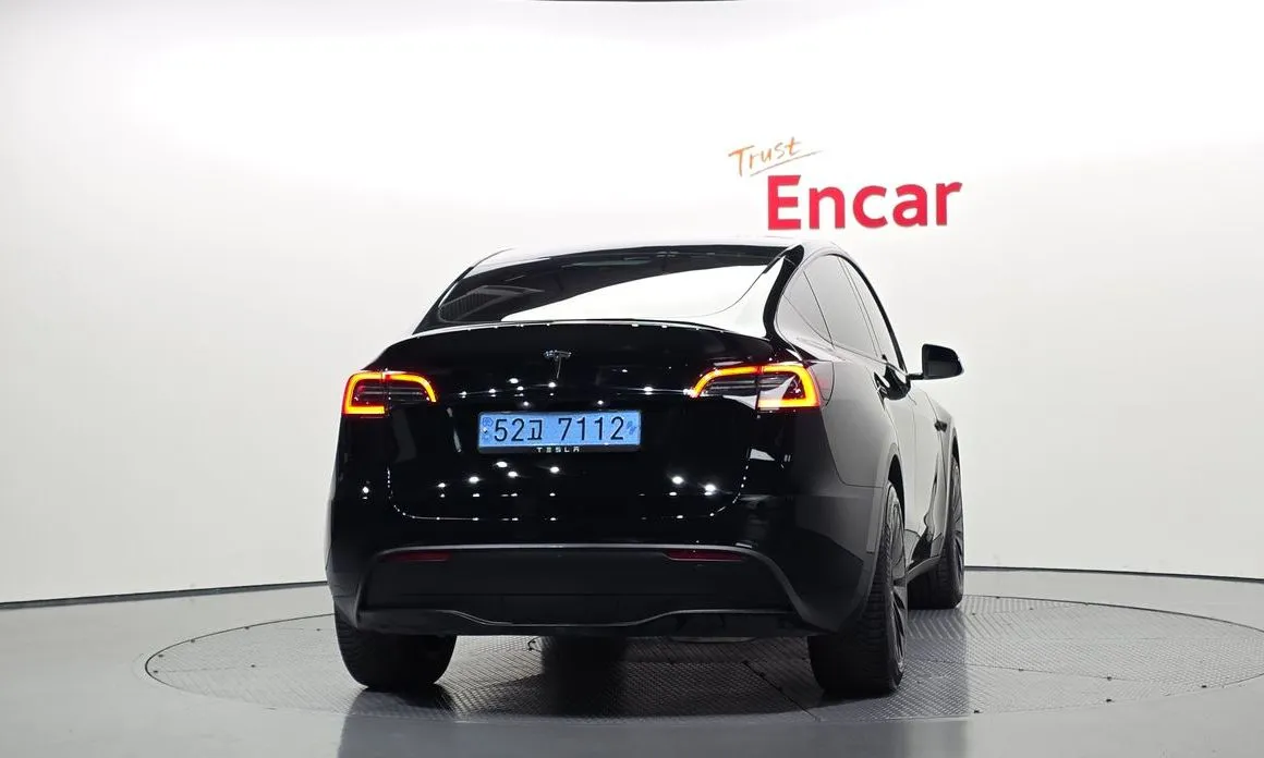 Tesla Model Y — фото 3