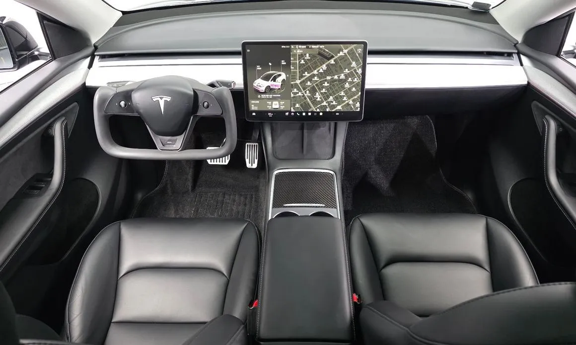 Tesla Model Y — фото 9