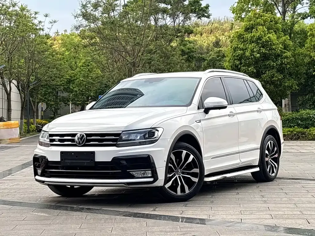 Volkswagen Tiguan L — фото 5