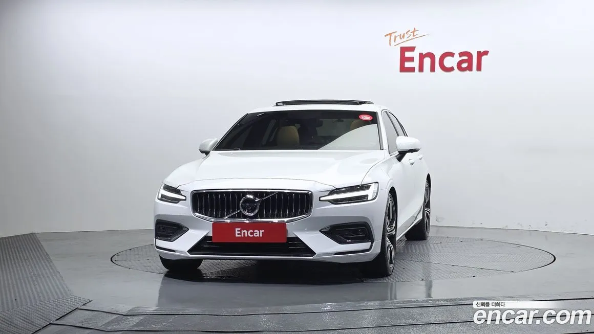 Volvo S60 2022 из KR, фото 4