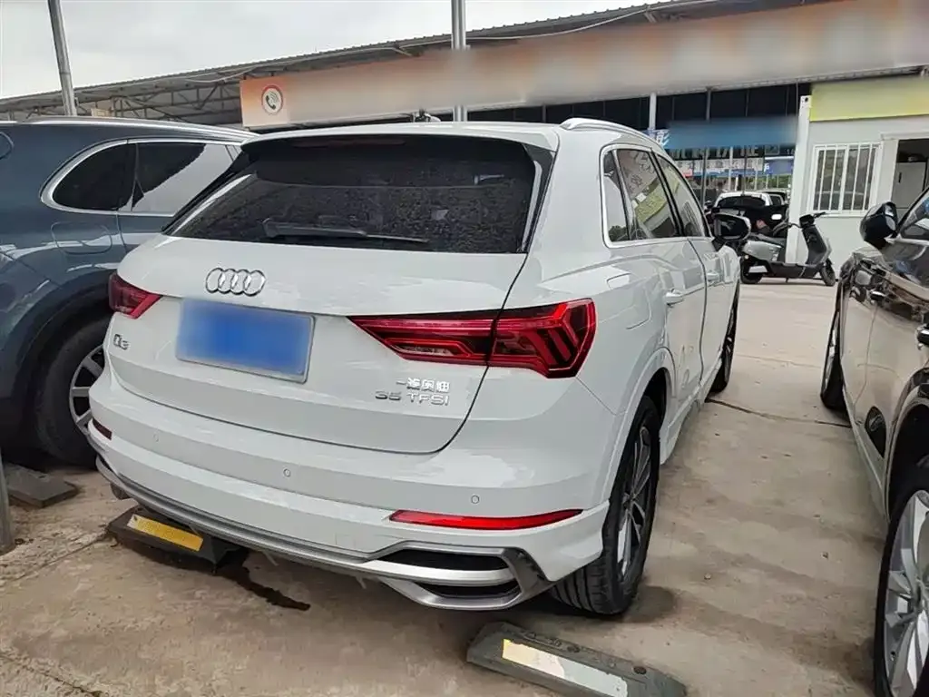 Audi Q3 — фото 10