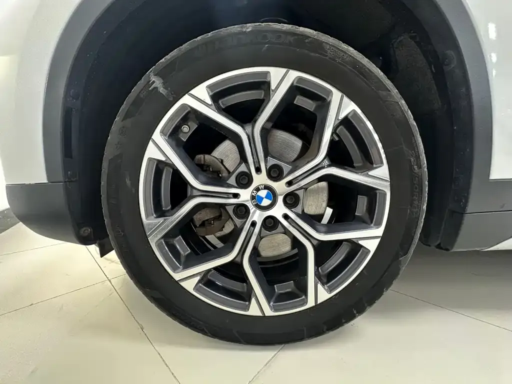 BMW X1 — фото 3