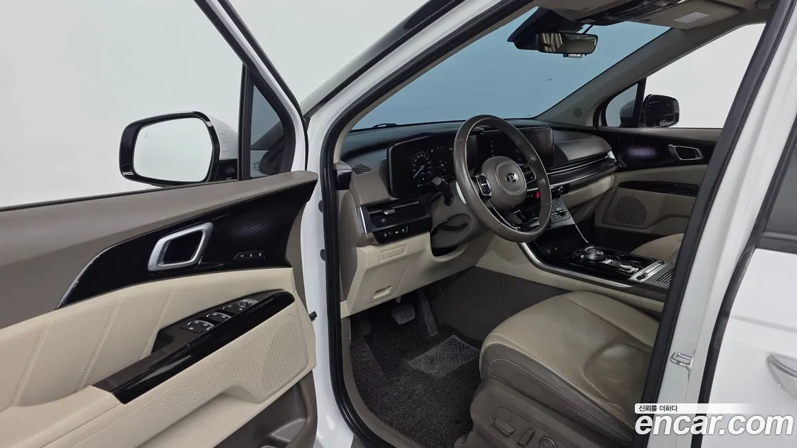 Kia Carnival — фото 10