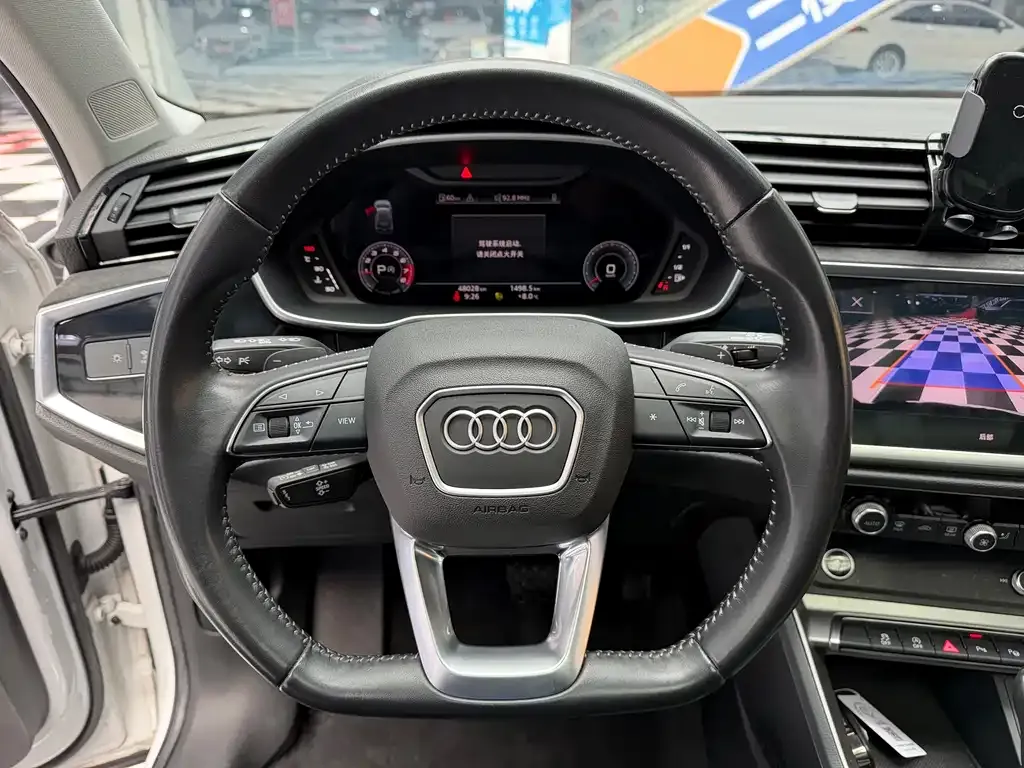 Audi Q3 — фото 3