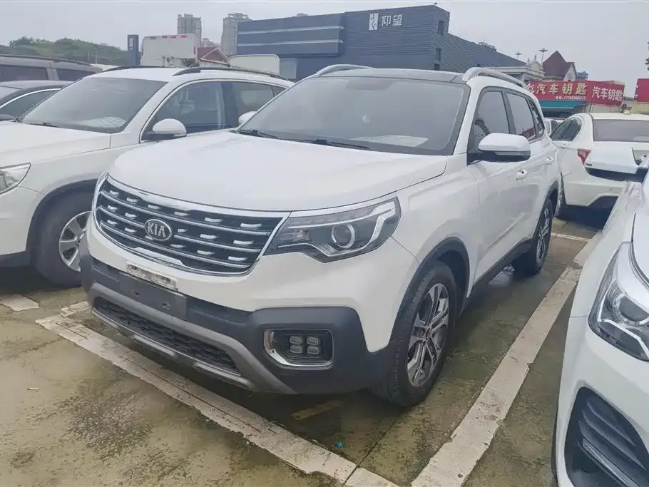 Kia Sportage — фото 1