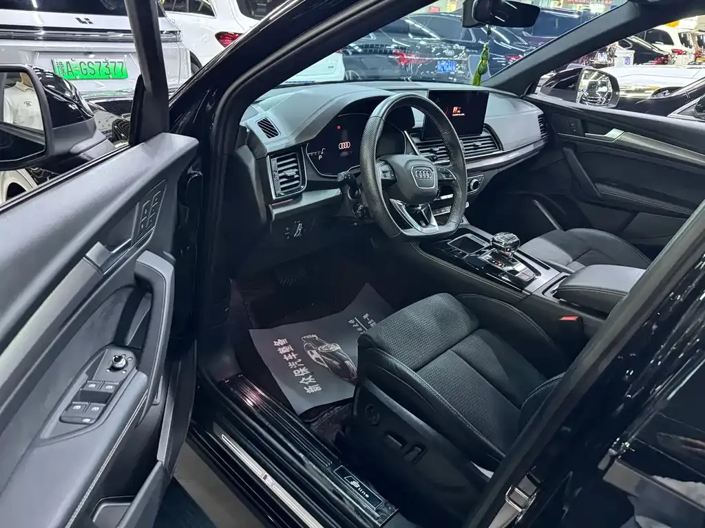 Audi Q5L Sportback 2023 из CN, фото 5