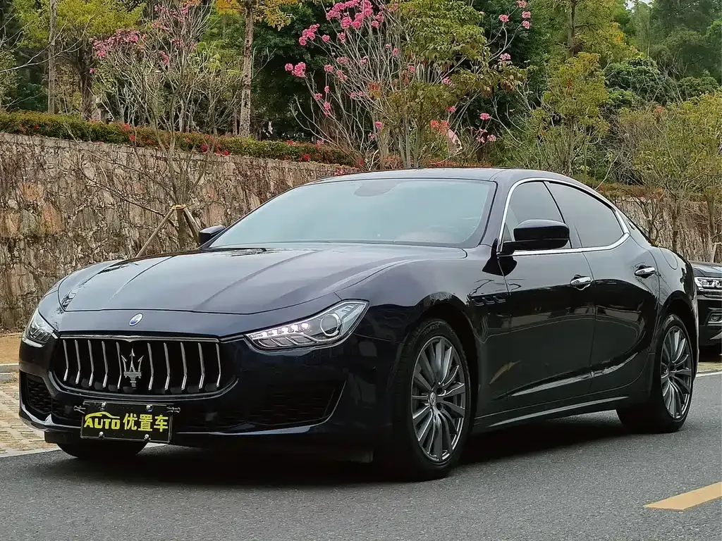 Maserati Ghibli — фото 1