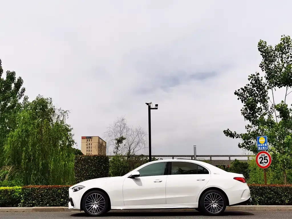 Mercedes-Benz C-Class — фото 2