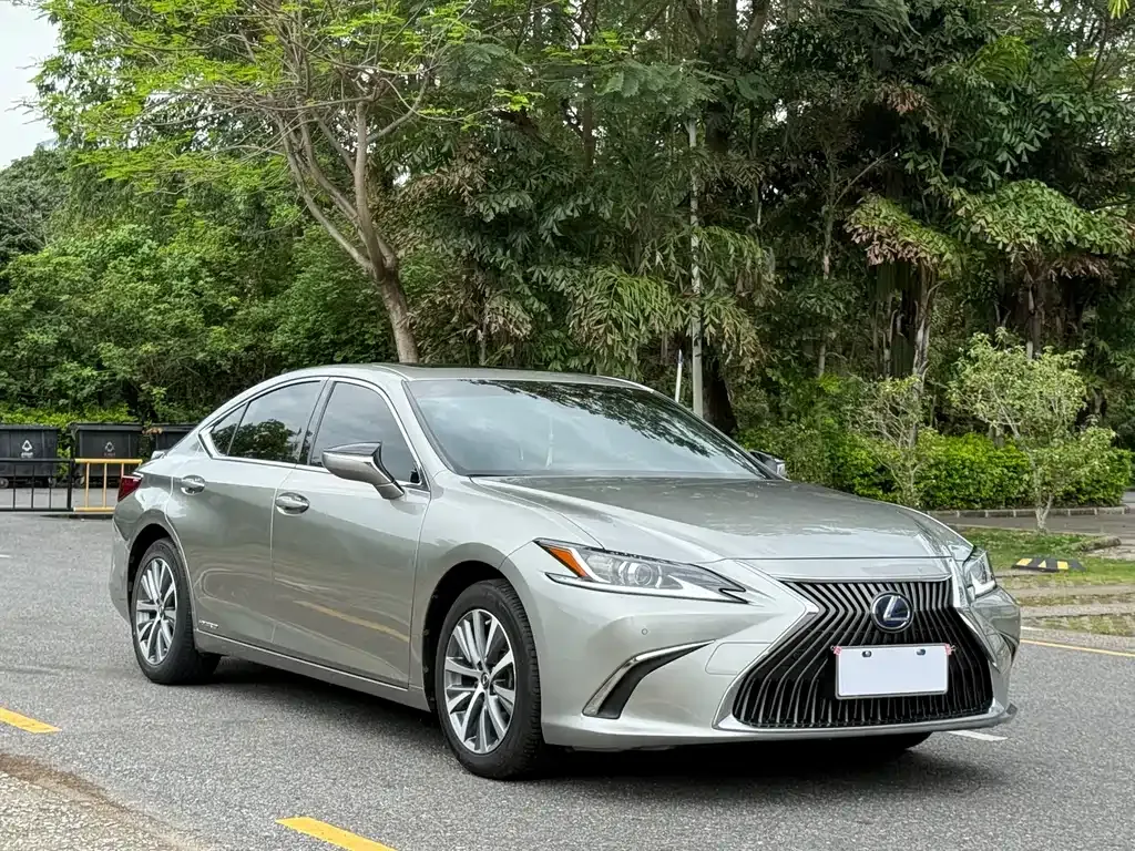 Lexus ES — фото 6
