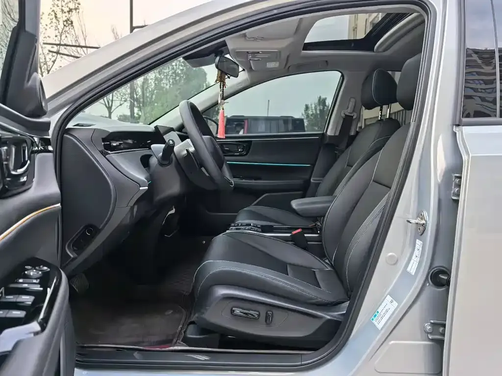 Honda e:NP2 2024 из CN, фото 2