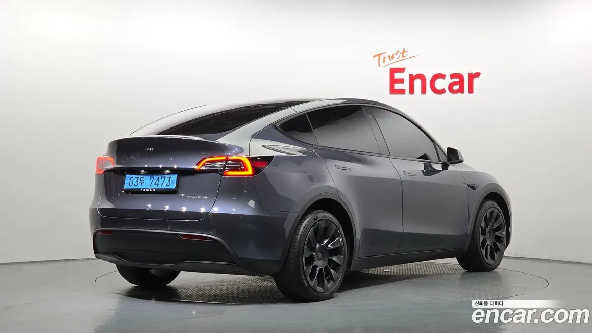 Tesla Model Y — фото 6