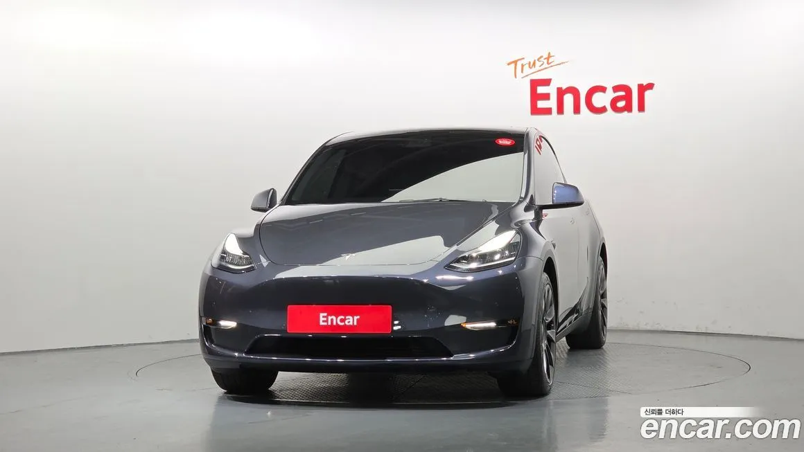 Tesla Model Y — фото 5