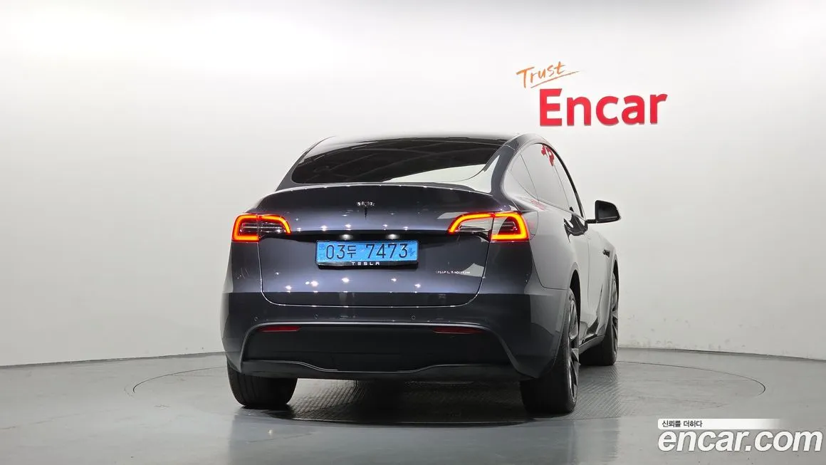 Tesla Model Y — фото 3