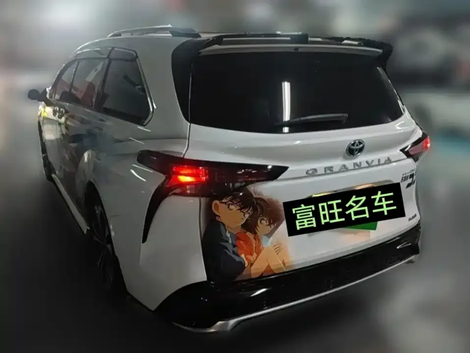 Toyota Granvia — фото 8