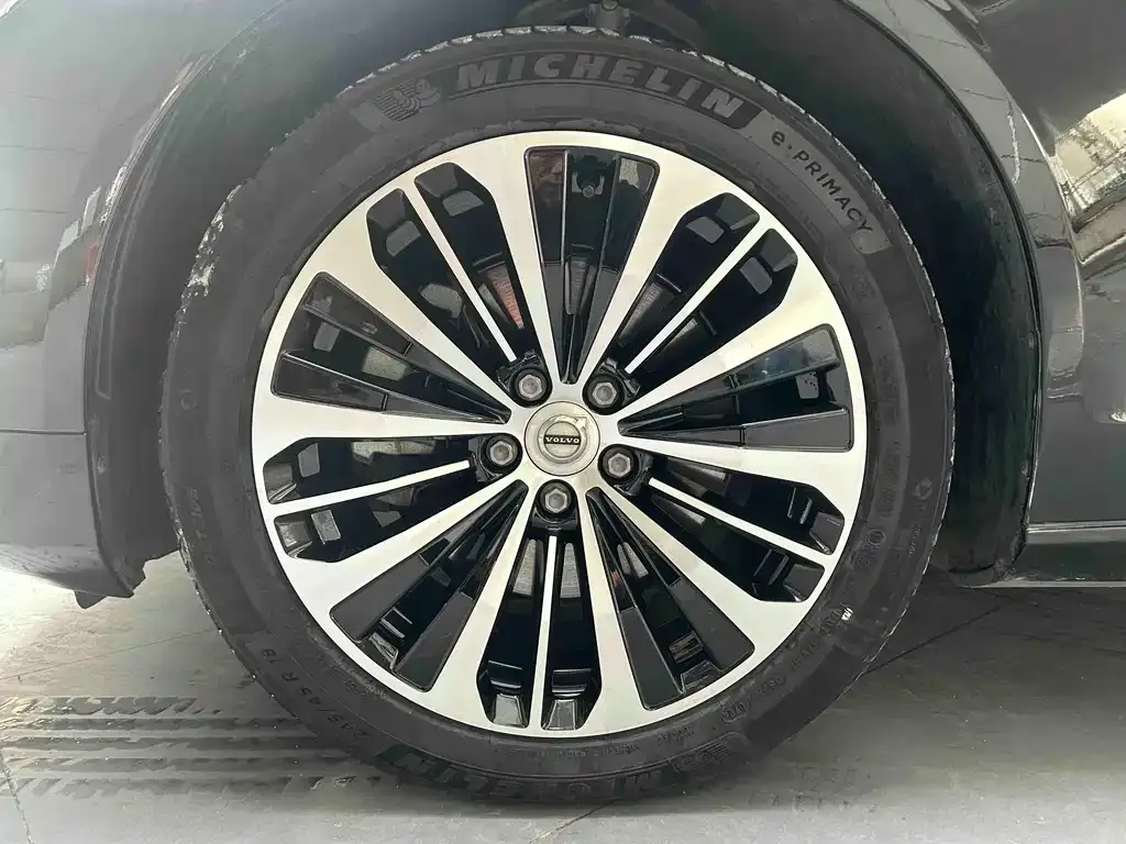 Volvo S90 — фото 3